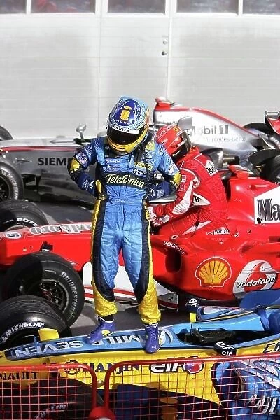 2006 Bahrain Grand Prix - Sunday Race Bahrain International Circuit, Sakhir, Bahrain 9th - 12th March. xxx World Copyright: Michael Cooper / LAT Photographic ref: Digital Image VI5L2509