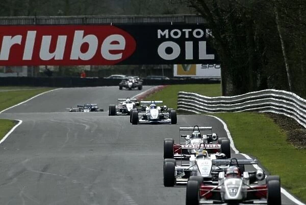 2006 British Formula 3 Championship Oulton Park. England. 15th - 17th April 2006 Sunday Race. Mike Conway (Raikkonen Robertson Racing) Oliver Jarvis (Carlin Motorsport) and the field
