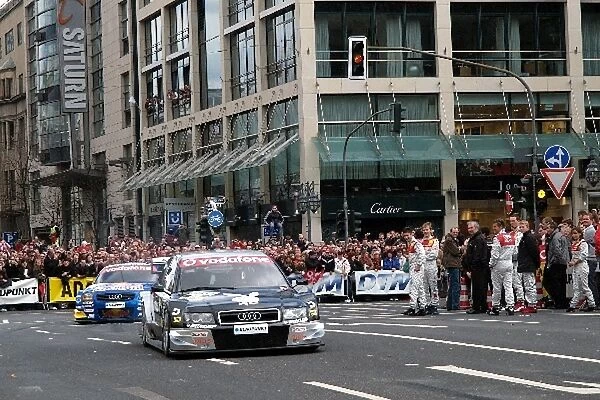 2006 DTM Series Presentation: DTM demonstration laps in the City of Duesseldorf