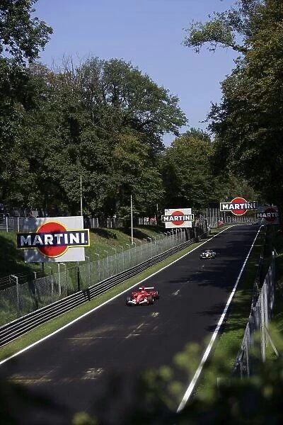 2006 Italian Grand Prix - Saturday Qualifying Autodromo Nazionale Monza, Italy. 7th - 10th September 2006. Michael Schumacher, Ferrari 248F1, leads Fernando Alonso, Renault R26