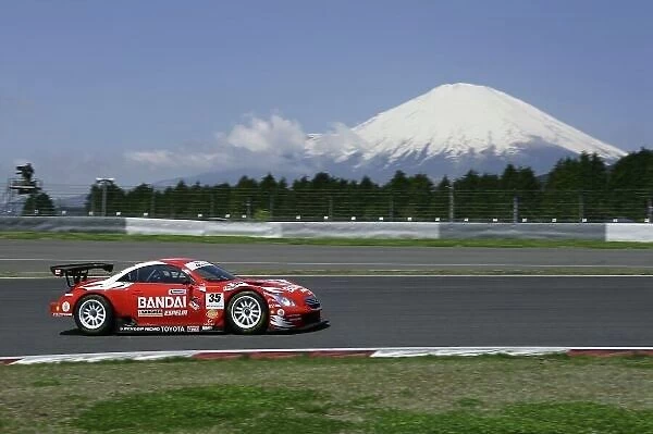 2006 Japanese Super GT Championship. Fuji Speedway, Japan. 4th May 2006 Race winner - Peter Dumbreck  /  Naoki Hattori, 1st position, (Bandai Direzza SC430)