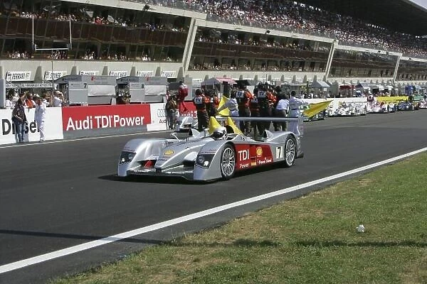 2006 Le Mans 24 Hours, Le Mans, France. 14th - 18th June. R.Capello (ITA) /  T.Kristensen (DNK) /  A.McNish (GBR), Audi Sport Team Joest. Start of the race. World Copyright: Andrew Ferarro  / LAT Photographic Ref: Digital Image Only.ZP9O9984