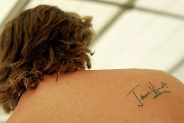 2007 British Formula Ford Championship. Croft, England. 8th and 9th September 2007. Tatoo showing thhe signature of James Hunt on the back of Freddie Hunt. Portrait. World Copyright: Drew Gibson / LAT