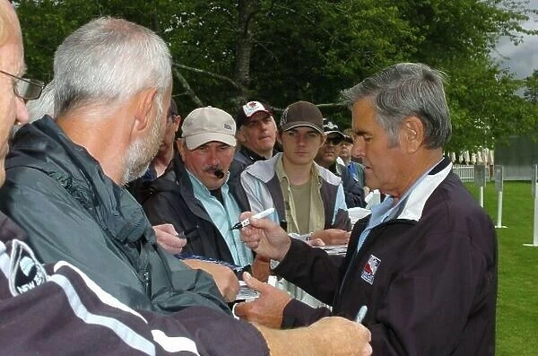 2007 Goodwood Festival of Speed, Goodwood House, Sussex, UK. 22nd / 23rd / 24th June 2007. Al Unser signs autographs. World Copyright: Jeff Bloxham / LAT Photographic Ref: Digital Image only