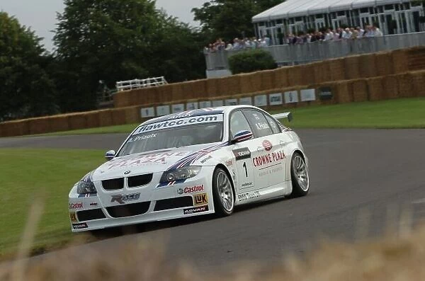 2007 Goodwood Festival of Speed, Goodwood House, Sussex, UK. 22nd / 23rd / 24th June 2007. Andy Priaulx, BMW 320si WTCC. World Copyright: Jeff Bloxham / LAT Photographic Ref: Digital Image only