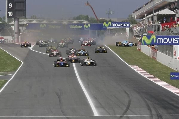 2007 GP2 Series. Round 2. Saturday Race: Karun Chandhok crashes at the start of the race. Action