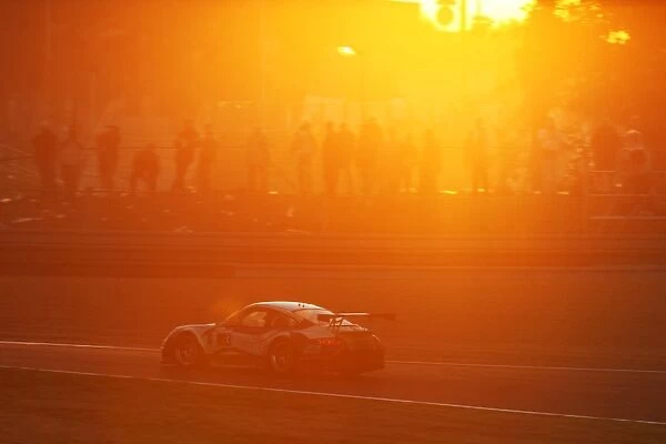 2007 Le Mans 24 Hours: Allan Simonsen  /  Lars Erik Nielsen  /  Pierre Ehret action. Sunrise