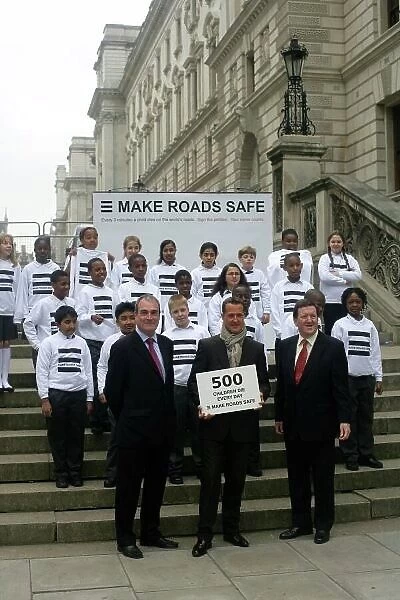 2007 Make Roads Safe Campaign. Westminster, London. 23rd April 2007. Michael Schumacher backs the Make Roads Safe campaign. World Copyright: Andrew Ferraro / LAT Photographic. Digital Image:ZP9O1058