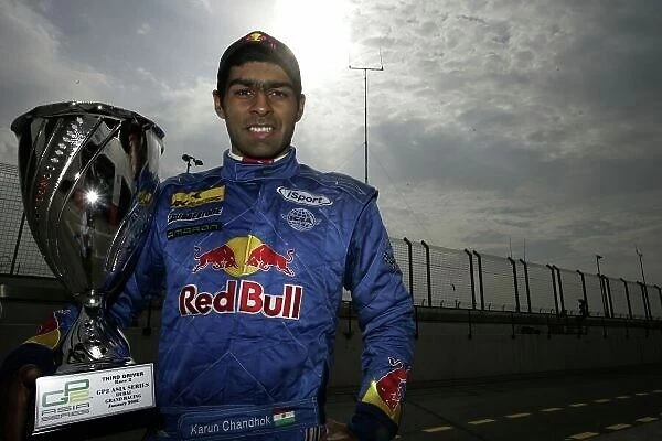2008 GP2 Asia Series. Saturday Race. Dubai. Dubai Autodrome. 26th January. Karun Chandhok (IND, iSport International). Portrait World Copyright: Alastair Staley / GP2 Series Media Service ref: _P9O2131