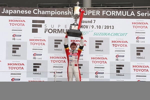 2013 SUPER FORMULA Round 7 SUZUKA  /  2013 Driver's Champion Naoki Yamamoto