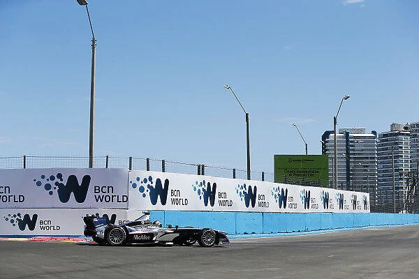 2014 FIA Formula E Championship. Punta del Este ePrix, Uruguay. Oriol Servia (SPA) / Dragon Racing - Spark-Renault SRT_01E. Photo: Zak Mauger / LAT / FE ref: Digital Image _L0U9711