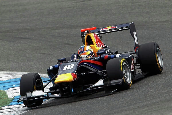 2014 GP3 Series Test 1. Estoril, Portugal. Alex Lynn (GBR, Carlin) Thursday 27 March 2014. Photo: Sam Bloxham / GP3 Series Media Service. ref: Digital Image _G7C7911
