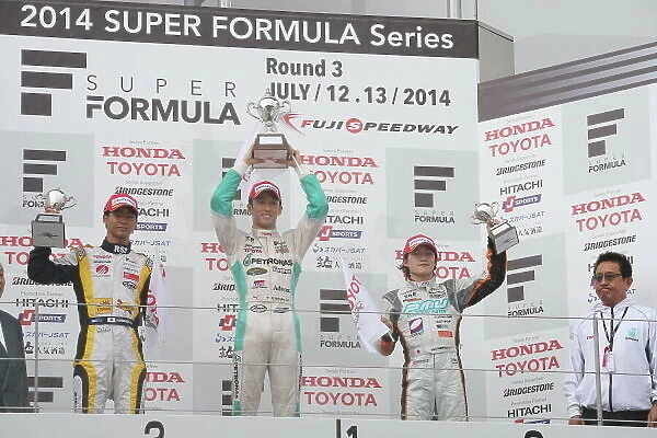 2014 Super Formula Series. Fuji, Japan. 11th - 13th July 2014. Rd 3. Winner Kazuki Nakajima ( #37 TEAM TOM'S SF14 ) 2nd position Ryo Hirakawa ( #7 ACHIEVEMENT Team KYGNUS SUNOCO SF14 ) 3rd position, Yuji Kunimoto ( #39 P.MU  /  CERUMO·INGING SF14 )
