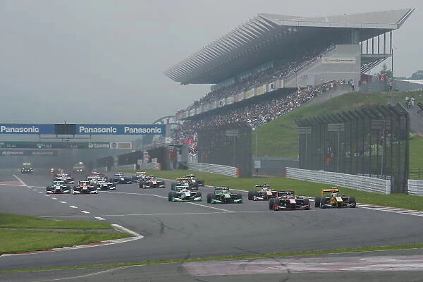 2014 Super Formula Series. Fuji, Japan. 11th - 13th July 2014. Rd 3. Start of the race, action World Copyright: Yasushi Ishihara  /  LAT Photographic. Ref: 2014SF_Rd3_001.JPG