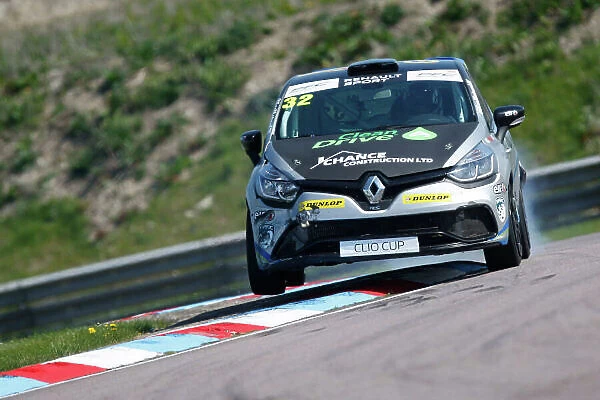 2016 Renault Clio Cup, Thruton, 7th-8th My 2016 Daniel Rowbottom (GBR) Team EcoMotive with DRM Renault Clio Cup World copyright. Jakob Ebrey / LAT Photographic