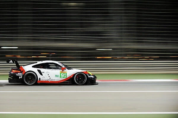 2017 FIA World Endurance Championship, Bahrain International Circuit, Bahrain. 16th-18th November 2017, #91 Porsche GT Team Porsche 911 RSR: Richard Lietz, Frederic Makowiecki World Copyright. JEP / LAT Images
