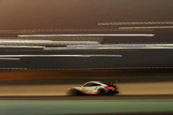 2017 FIA World Endurance Championship, Bahrain International Circuit, Bahrain. 16th-18th November 2017, #92 Porsche GT Team Porsche 911 RSR: Michael Christensen, Kevin Estre World Copyright. JEP / LAT Images