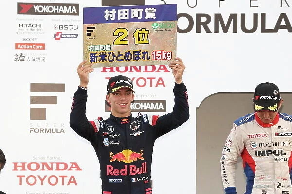 2017 Japanese Super Formula. Sugo, Japan. 23rd - 24th September 2017. Rd 6. 2nd position Pierre Gasly ( #15 TEAM MUGEN SF14 ) podium portrait World Copyright: Yasushi Ishihara  /  LAT Images. Ref: 2017_SF_Rd6_028
