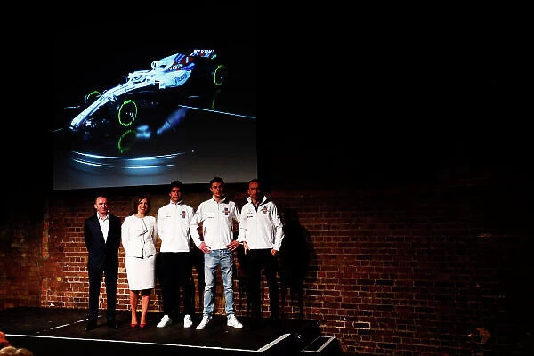 2018 Williams Season Launch. Shoreditch, London, United Kingdom. Thursday 15 February 2018. Paddy Lowe, Claire Williams, Lance Stroll, Sergey Sirotkin and Robert Kubica with the FW41 World Copyright: Sam Bloxham / LAT Images ref