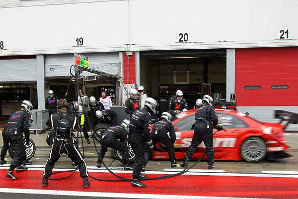 DTM. 31.10.2010 Adria, Italy - pit stop for CongFu Cheng 