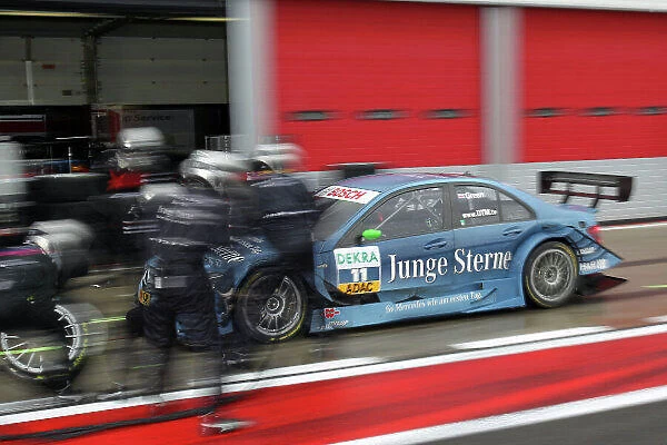 DTM. 31.10.2010 Adria, Italy - pit stop for Jamie Green 