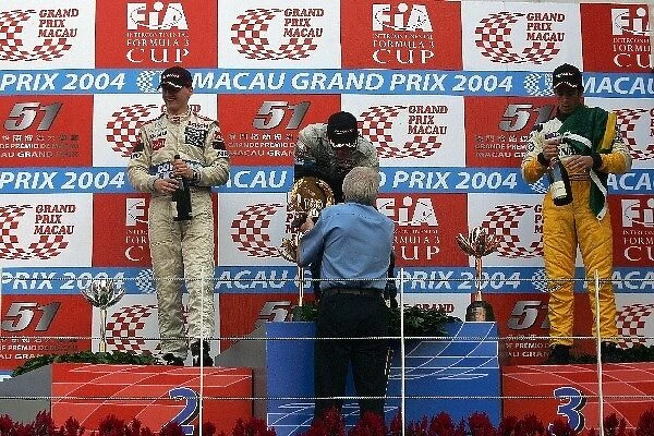 51st Macau Grand Prix: Podium L to R: Robert Kubica Manor Motorsport, Alexandre Premat ASM, Lucas di Grassi Hitech Racing