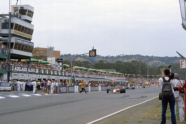 88 AUS Flag 12. 1988 Australian Grand Prix.