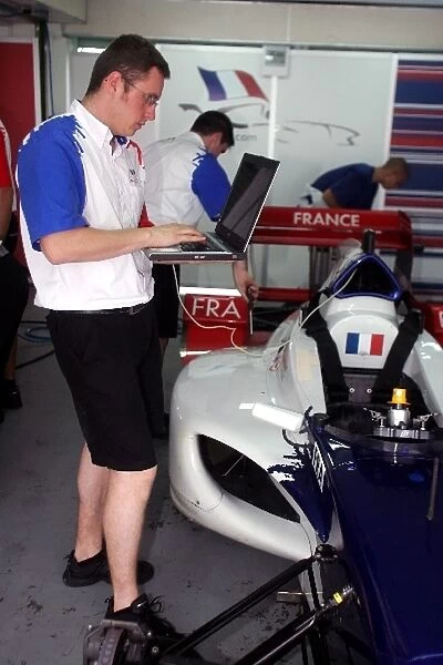 A1 Grand Prix: A1 Team France engineer: A1 Grand Prix, Rd8, Practice Day, Sentul, Indonesia, 10 February 2006