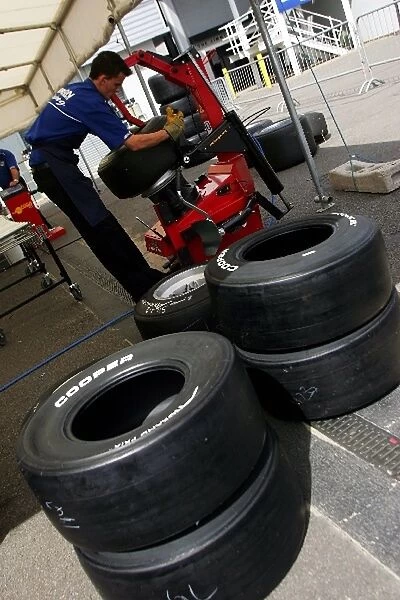 A1 Grand Prix: Avon prepare the bespoke Cooper tyres for A1 GP