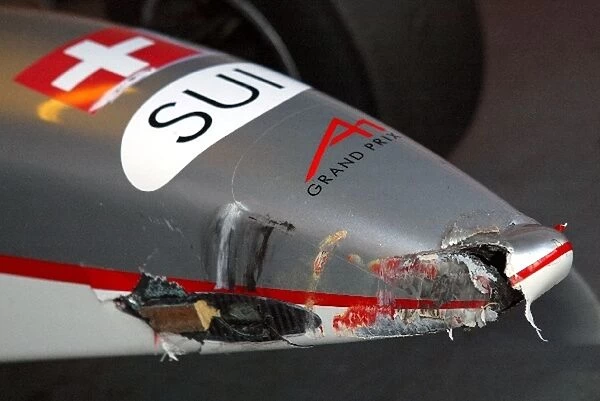 A1 Grand Prix: Damage to the car of Neel Jani A1 Team Switzerland