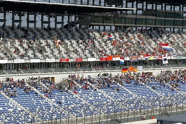 A1 Grand Prix: Fans in the main grandstand