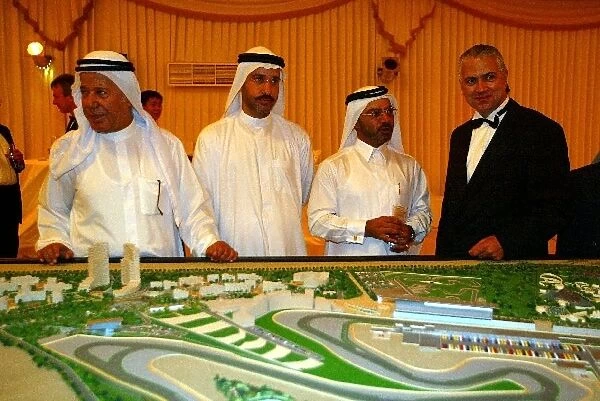 A1 Grand Prix Launch: VIPs and guests with a model of the brand new Dubai racing circuit