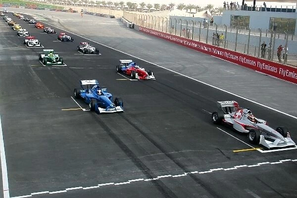 A1 Grand Prix: The start of the race: A1 Grand Prix, Rd6, Dubai Autodrome, UAE, Race Day, 11 December 2005