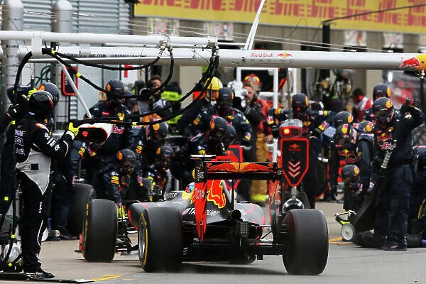 Action Pit Stops F1 Formula 1 Formula One CAN