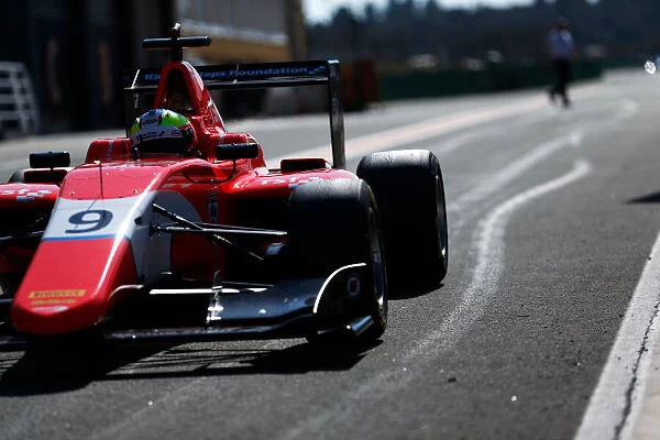 action pitlane. 2016 GP3 Series Test 2 - Circuit Ricardo Tormo, Valencia, Spain.