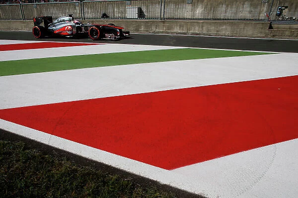 Autodromo Nazionale di Monza, Monza, Italy. 7th September 2013. Jenson Button, McLaren MP4-28 Mercedes. World Copyright: Steven Tee / LAT Photographic. ref: Digital Image _14P1054
