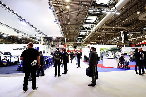 Autosport International Exhibition. National Exhibition Centre, Birmingham, UK. Thursday 11th January 2018. A scenic view of visitors to the show. World Copyright: Ashleigh Hartwell / LAT Images Ref: _O3I8164