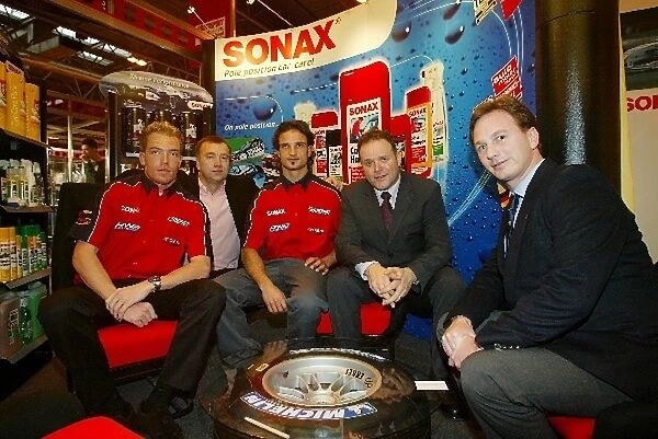 Autosport International Show: Robert Doornbos with Sonax Directors, Vitantonio Liuzzi and Christian Horner