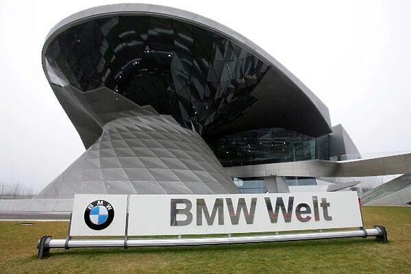 BMW Sauber F1. 08 Launch: BMW Welt building