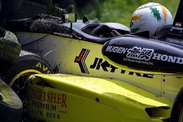 British Formula Three Championship: Karun Chaddhok has a crash at the start of the race