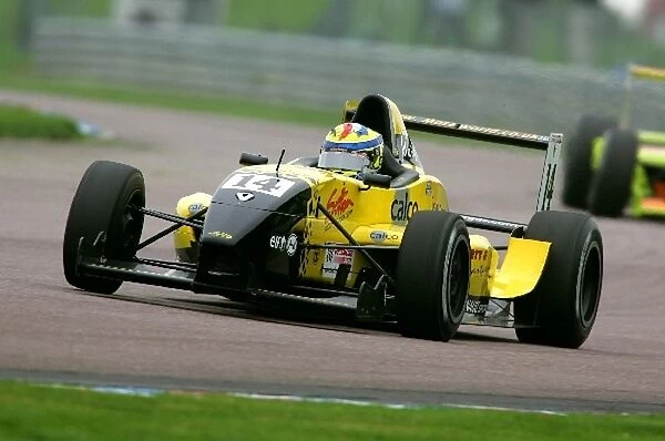 British Formula Renault: Dave Van Den Heuvel Motaworld Racing