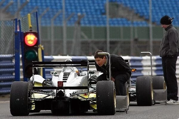 British Formula Three Testing: Karun Chandhok waits behind teammate, Steven Kane T-Sport