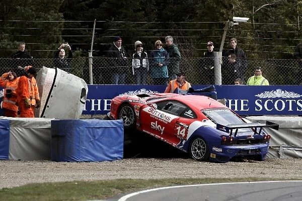 British GT Championship: Michael Meadows CR Scuderia Ferrari 430 GT3 crashed heavily into the barriers