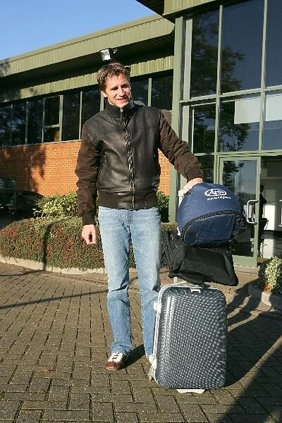 Christijan Albers Seat Fitting: Christijan Albers arrives at the Midland F1 factory for his seat fitting