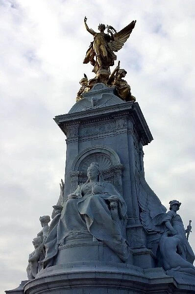 City of London: A statue showing Queen Victoria