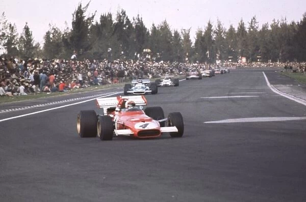 Clay Regazzoni heads Beltoise Mexican Grand Prix, Mexico City 25 Oct 1970 World