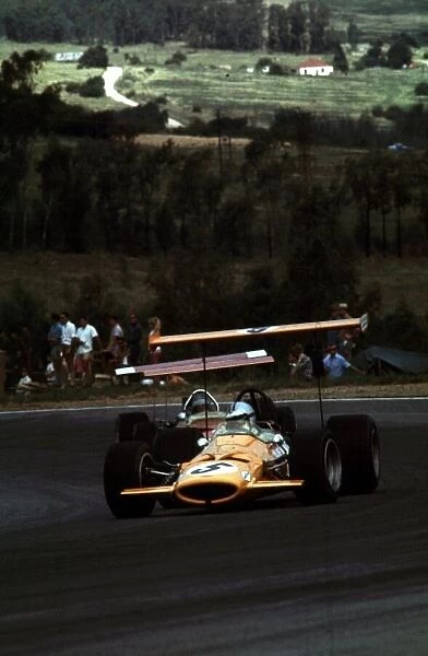 D. Hulme & J. Rindt South African Grand Prix, Kyalami, 27 Feb - 1 Mar 69 World ©LA