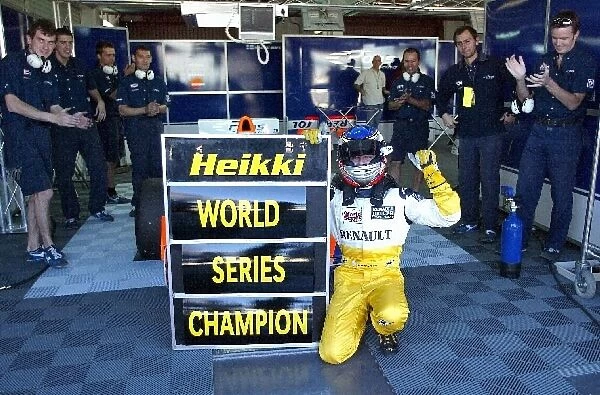 Dallara Nissan World Series: Heikki Kovalainen Pons Racing won the Championship