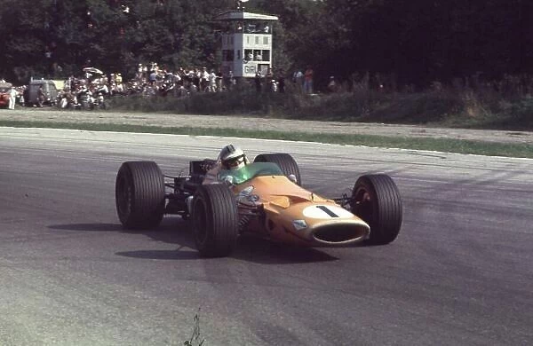 Denny Hulme, McLaren M7A (winner) Italian Grand Prix, Monza 8th September 1968 Rd 9 World LAT Photographic Tel: +44 (0) 181 251 3000 Fax: +44 (0) 181 251 3001 Ref: 68 ITA 053