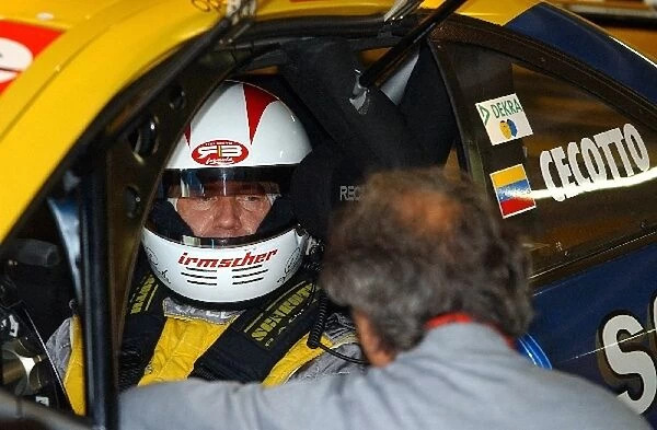 DTM Championship: Johnny Cecotto Opel Euroteam Astra Coupe, talks with teamboss Gabriele Seresina